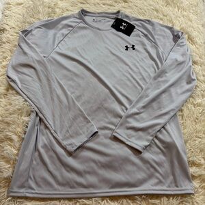 59. NWT men’s Under Armour‎ Gray Long Sleeve Shirt (M)